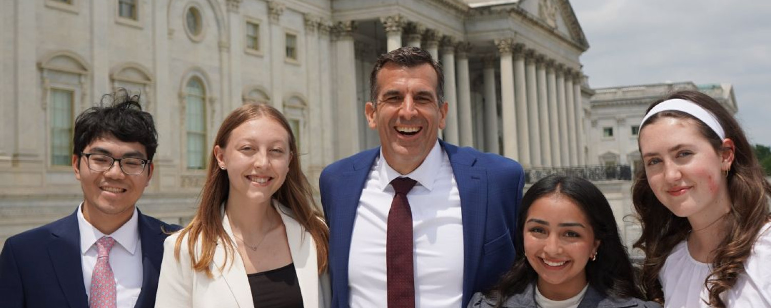 Rep. Liccardo with Summer Interns